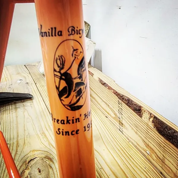 Metal Frames - Vanilla